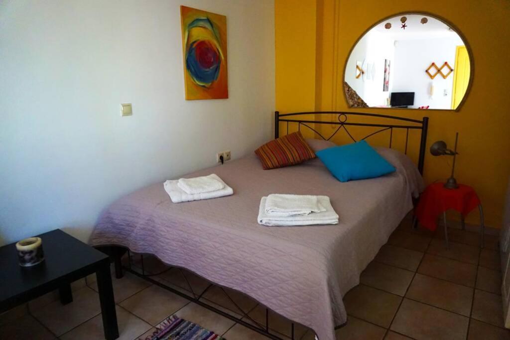 Cosy Guest House With Private Yard Saronida Exterior photo